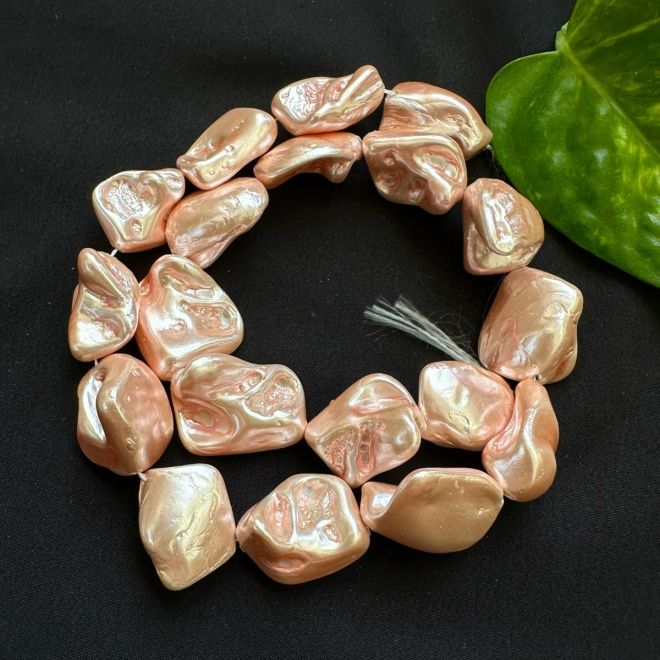 Peach mother top of pearl