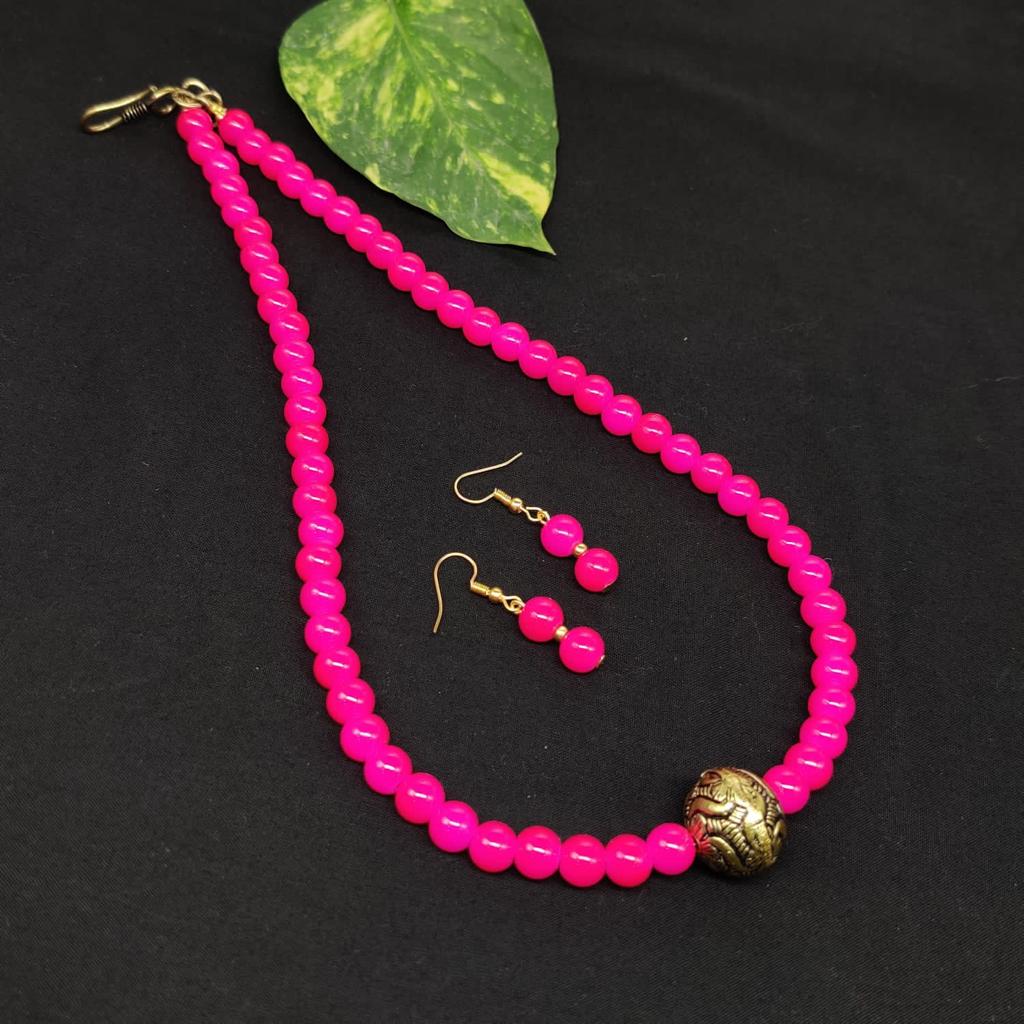 Jumkey Purple Gold Toned Enamel Painted Anchor Shape Pendant With Pink  Color Glass Beads Medium Necklace Set